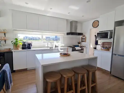 Casa en Venta al Oeste