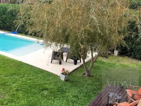 Casa 5 ambientes con 3 baños