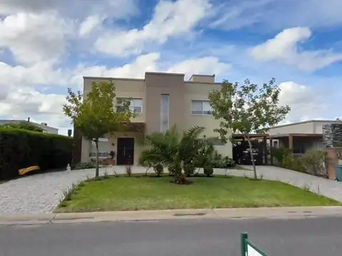 Casa en venta en San Gabriel, Villanueva, Tigre.