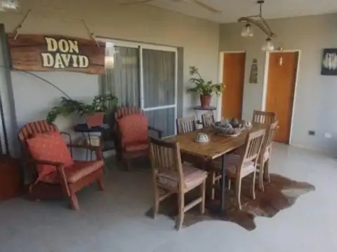 Casa en Venta con 3 cocheras