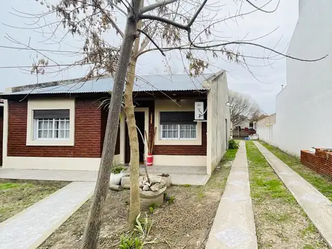 Casa 4 ambientes con 1 baño