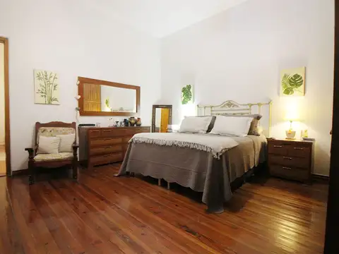 Depto Tipo Casa 4 ambientes con 2 baños