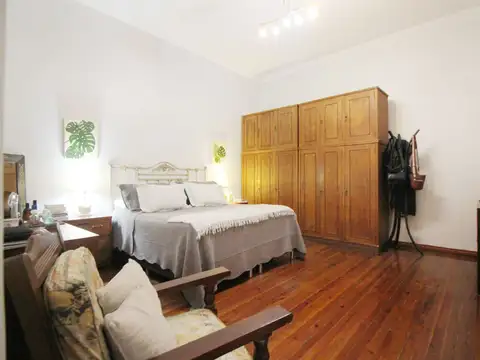 Depto Tipo Casa en Venta en Pompeya, USD 140.000
