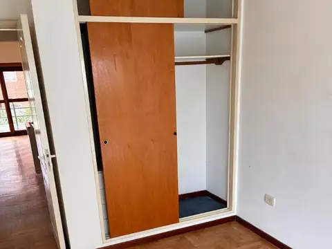 VENTA departamento 3 amb c/coch. MORENO 407 Quilmes Ctro