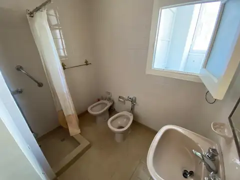 Departamento 5 ambientes con 1 baño