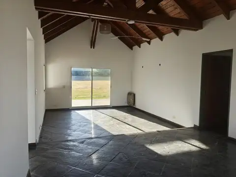 Casa en Alquiler en El Tipal, $ 2.000.000