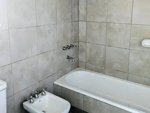 Casa 5 ambientes con 4 baños