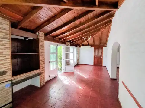 Casa Quinta en Barrio Los Mirasoles – Pilar - km50
