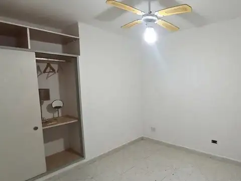 Depto Tipo Casa en Alquiler en Santos Lugares, $ 1.000.000