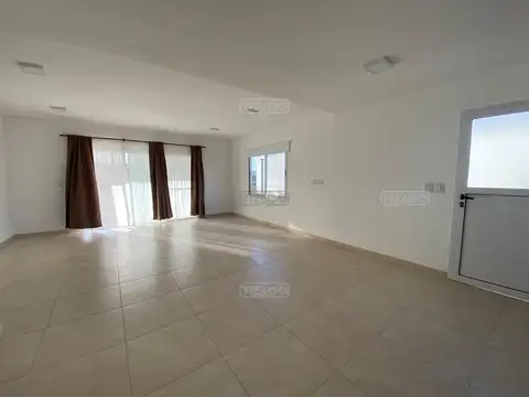 Casa en Alquiler en Pilar del Este - Santa Elena, USD 1.200