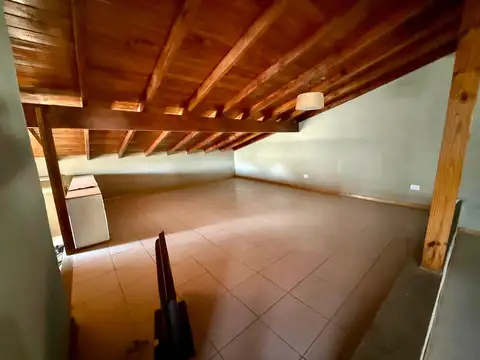 VENTA DE CASA 4 AMBIENTES EN BELLA VISTA
