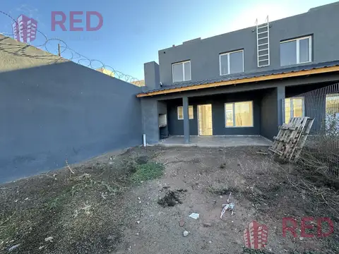 Depto Tipo Casa en Venta en Centenario, USD 180.000