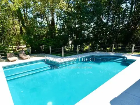 Casa 6 ambientes con 5 baños