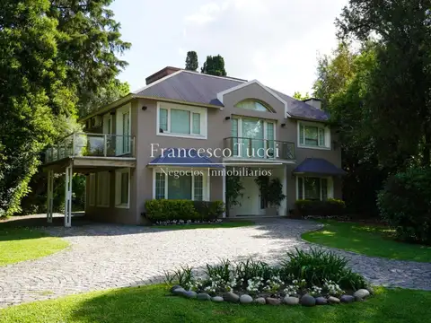 Casa en venta 6 ambientes con pileta Country La Tradición