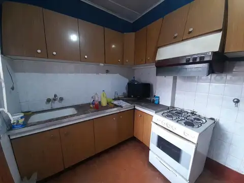 Depto Tipo Casa en Venta 50 años