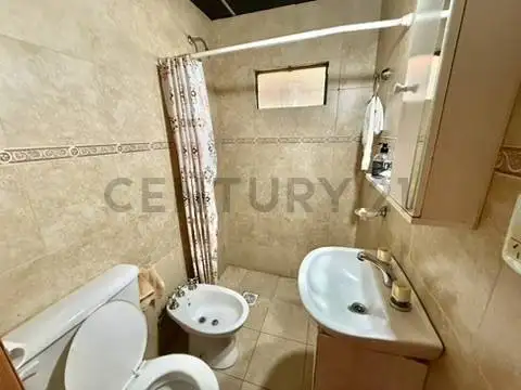 CASA EN VENTA – Garay y Roca