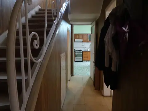 DE ALTA ESCUELA - señorial PH 6 amb. entrada exclusiva