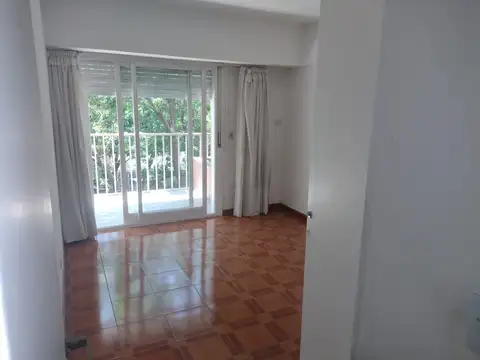 Alcaraz 4300, Piso 3