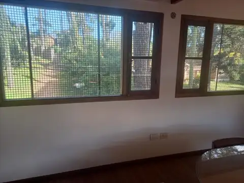 Venta local comercial  Pinamar centro