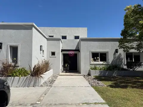 Casa Chalet  en Venta en Saint Matthew´s, Pilar, G.B.A. Zona Norte