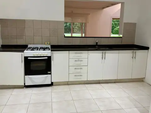 Casa 4 ambientes con 4 baños