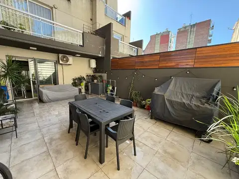 Venta | Departamento 2 ambientes con patio + cochera + baulera | Saavedra