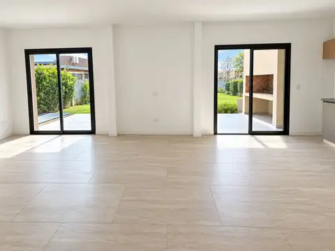 Casa en Venta en Laguna Azul, USD 129.500