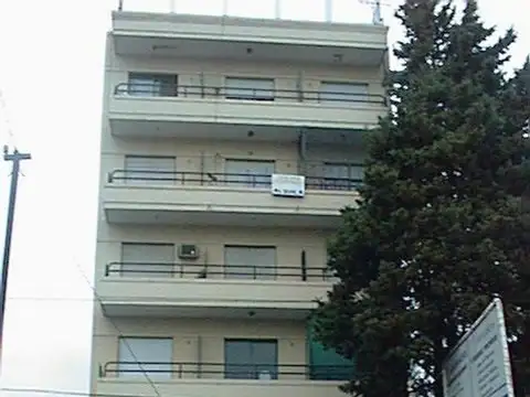 OPORTUNIDAD - DEPTO. 2 AMB. - 100 MTS ESTACION MORON