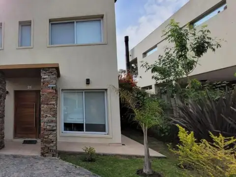 CASA EN VENTA 4 AMBIENTES | ALTOS DE HUDSON I