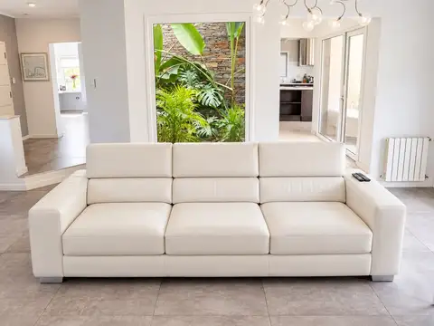 Casa 5 ambientes con 3 baños