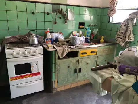 Casa 3 ambientes con 1 baño