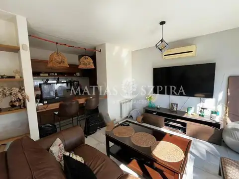 Depto Tipo Casa en Venta con 1 cocheras