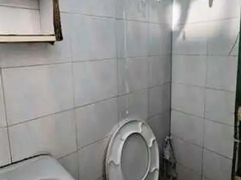 Casa en venta - 6 Dormitorios 6 Baños - 237Mts2 - Nueva Pompeya