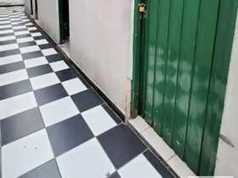 Casa 13 ambientes con 6 baños