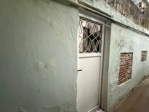 Casa 5 ambientes con 1 baño