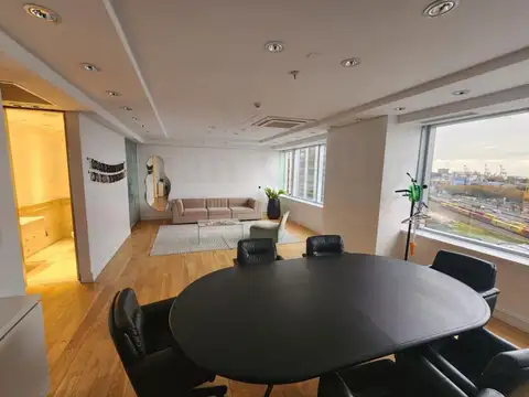 Oficina en Venta con 5 cocheras