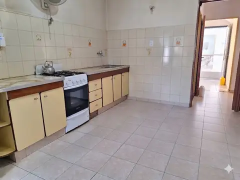 VENTA CASA 3 AMB TERRAZA JARDIN COCHERAS MERLO
