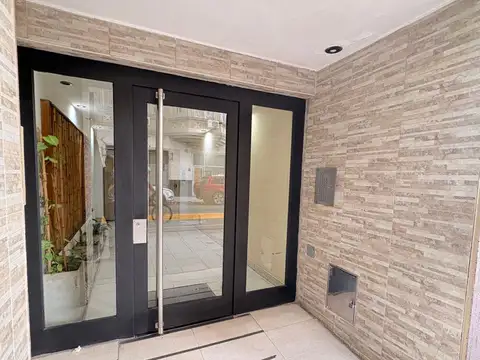 Se Vende 2 Amb Contra Frente con Balcon