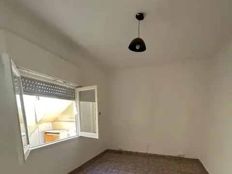 Depto Tipo Casa en Alquiler de 1 dormitorio