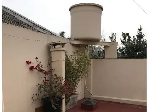 Depto Tipo Casa en Alquiler 50 años
