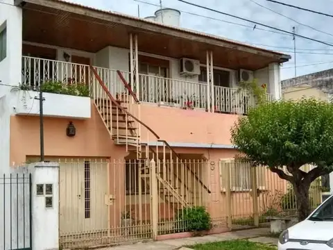 Casa PH en Venta en Haedo Sur