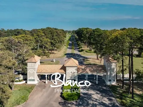 Terreno en Venta en Los Pinares Country Club, USD 122.571