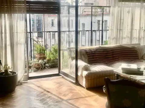 Uruguay 1100, Piso 8