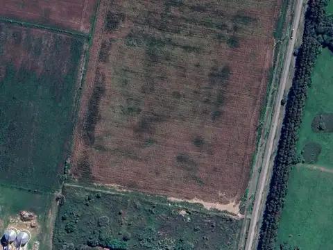 Calle Yrigoyen, entre Thorne y Perón.