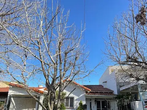 Casa 3 ambientes Parque Ayerza