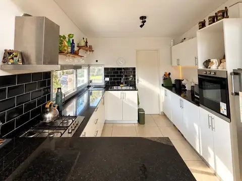 Casa  en Venta en Santa Emilia, Pilar del Este, Pilar
