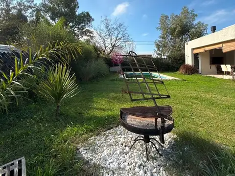 Casa  en Venta en Santa Emilia, Pilar del Este, Pilar