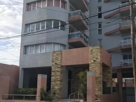 EXCLUSIVO PISO CUATRO AMBIENTES CON COCHERA CON GRAN VISTA AL MAR 