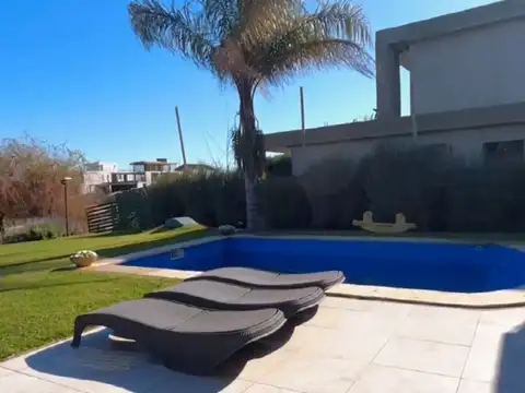 Casa en Alquiler de 4 dormitorios