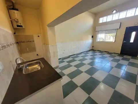 P.H. Tipo Casa al Frente